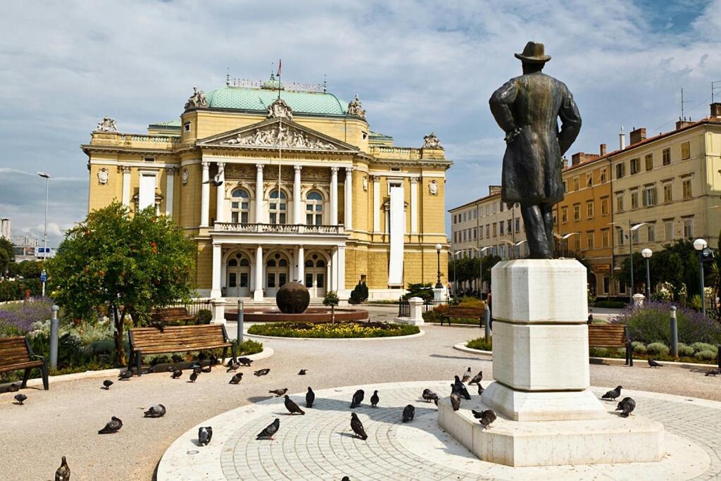 Seafront Artist Studios Rijeka Luaran gambar
